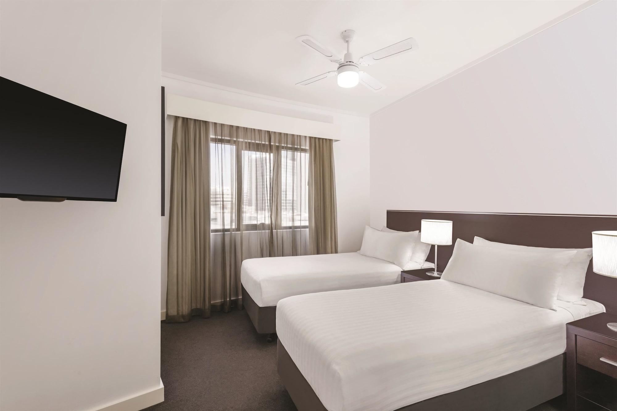 Adina Apartment Hotel Perth Barrack Plaza Exteriör bild