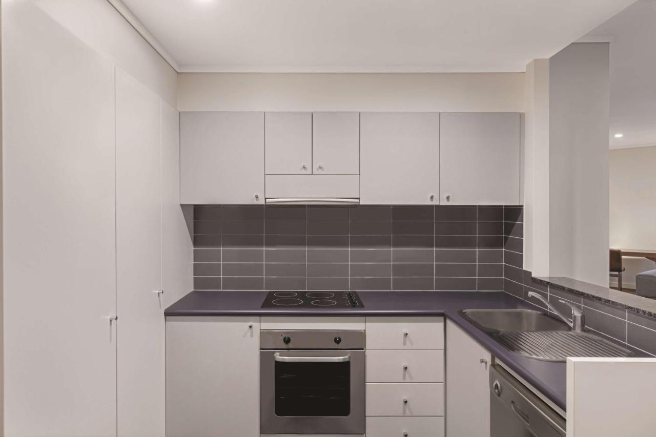 Adina Apartment Hotel Perth Barrack Plaza Exteriör bild