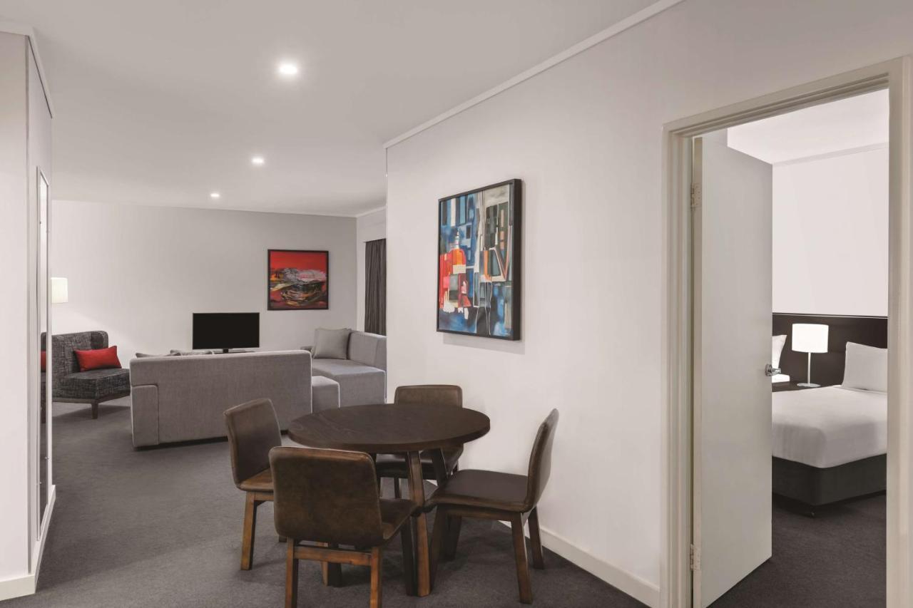 Adina Apartment Hotel Perth Barrack Plaza Exteriör bild